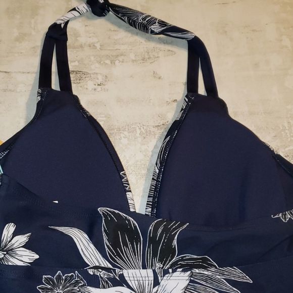 ❤️5/$25  ⭐NWT Kona Sol Padded Bathing Suit Top - Picture 4 of 7